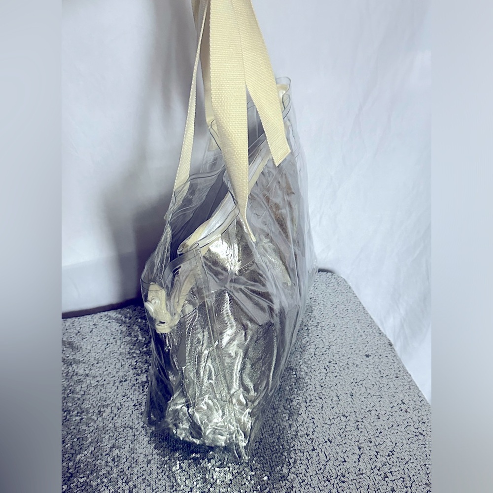 COPY - Sunnylife Silver Metallic Carry Me Tote - Picture 2 of 14